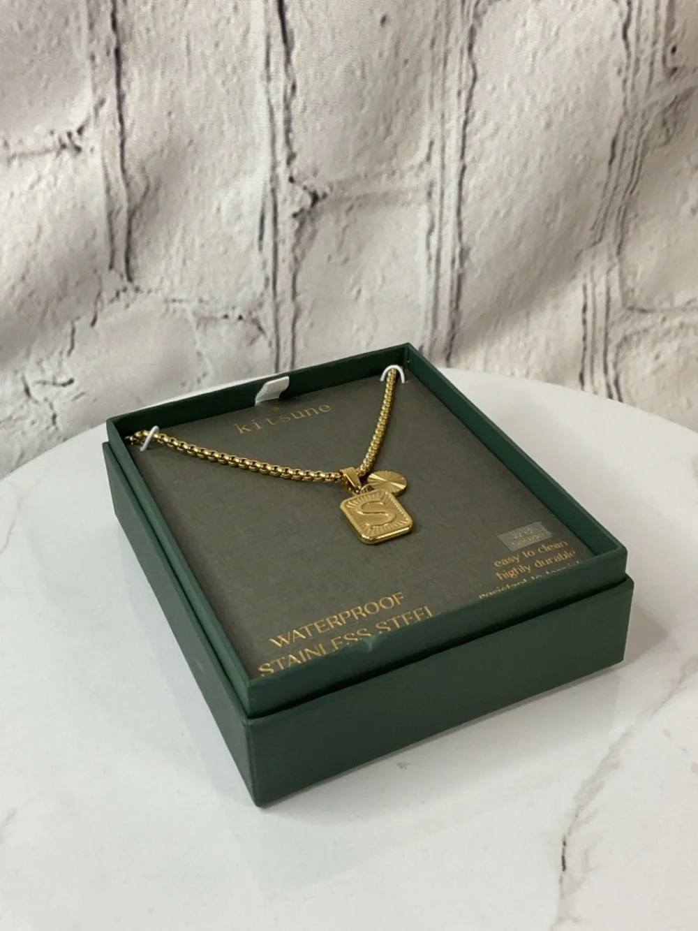 🌟 Kitsune Initial S Pendant Necklace - Picture 4 of 4